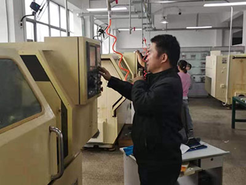 机械零部件定制：开启制造业的智能制造时代